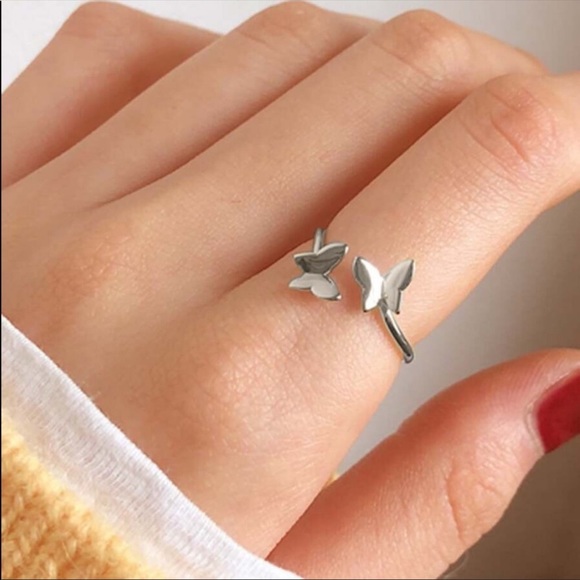 Jewelry - 5/$25 Butterfly ring